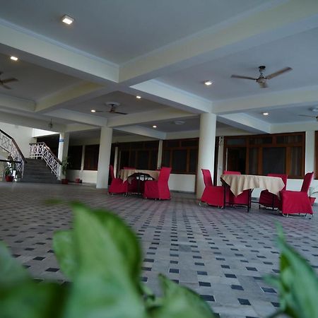 Hotel Gaurab Near Paltan Bazaar Dehradun Exterior photo